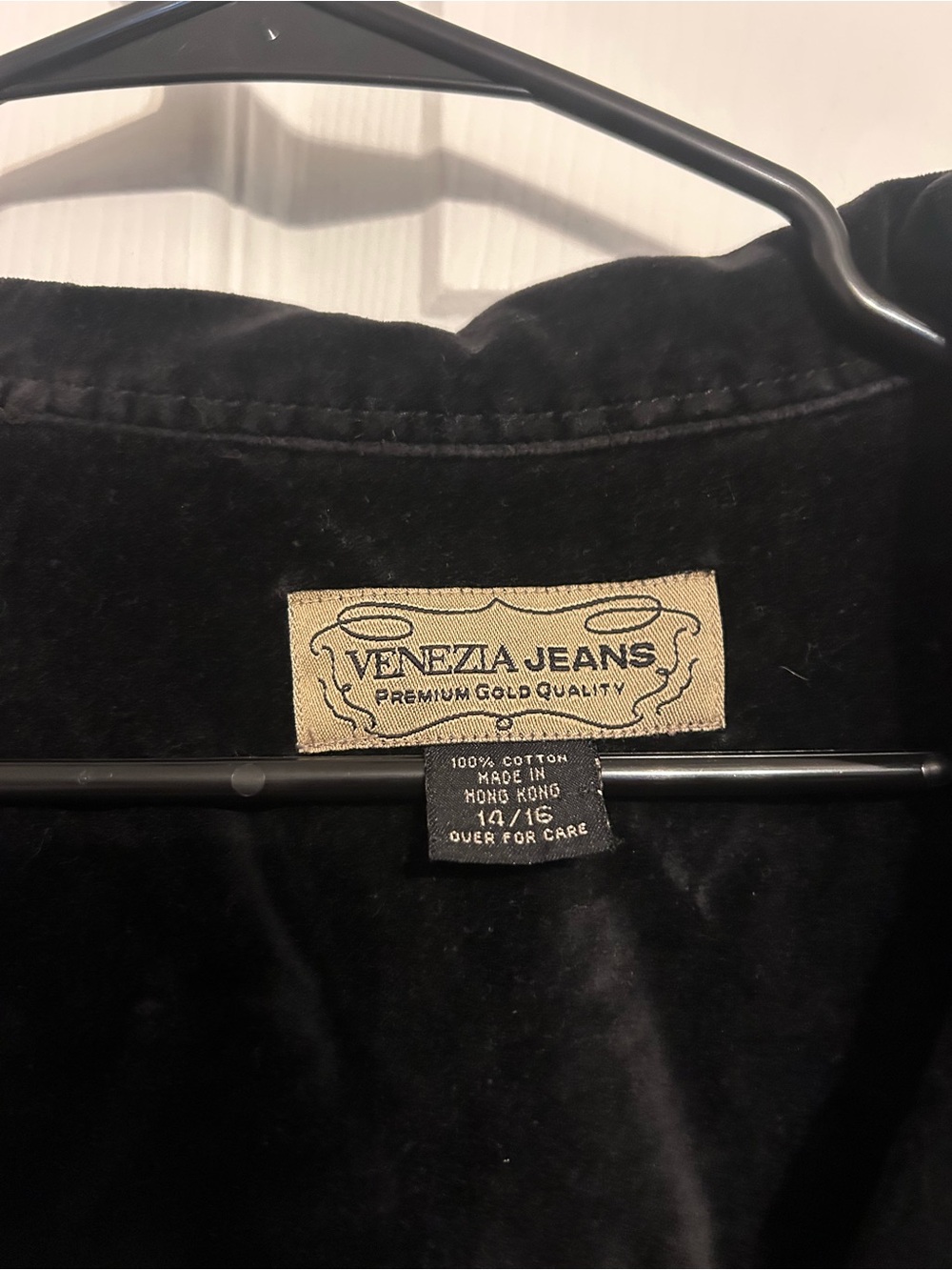 Black Velvet Zip-Front Women's Jacket - Picture 3 of 3
